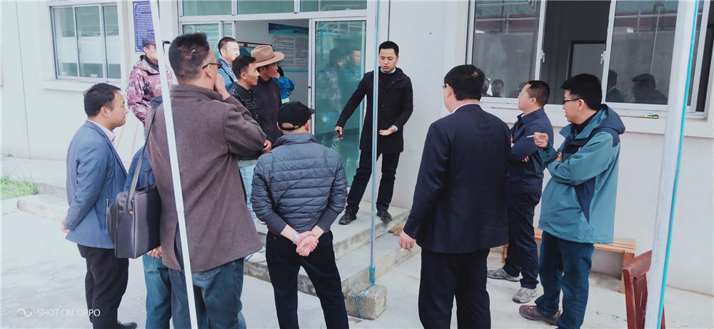 西南督查組在自治區(qū)、日喀則市、吉隆縣、吉隆鎮(zhèn)有關(guān)領(lǐng)導(dǎo)的陪同下對(duì)吉隆鎮(zhèn)污水處理廠檢查工作